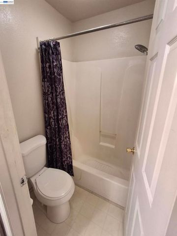 1476 Adeline St, Oakland, CA 94607