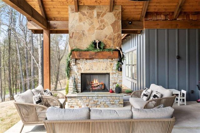 1420 Henry Evans Road, Ellijay, GA 30540
