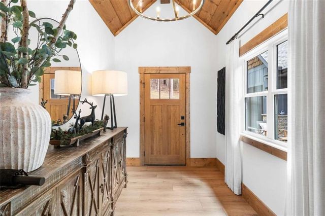 1420 Henry Evans Road, Ellijay, GA 30540