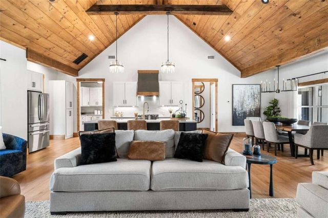 1420 Henry Evans Road, Ellijay, GA 30540