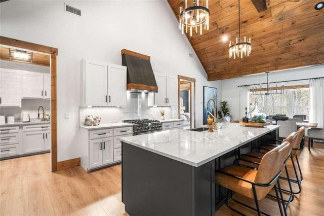 1420 Henry Evans Road, Ellijay, GA 30540