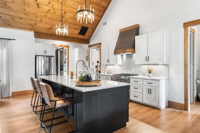 1420 Henry Evans Road, Ellijay, GA 30540