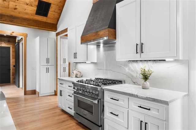 1420 Henry Evans Road, Ellijay, GA 30540