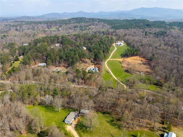 1420 Henry Evans Road, Ellijay, GA 30540
