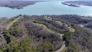 165 Turtle Point Lane, Waverly, TN 37185