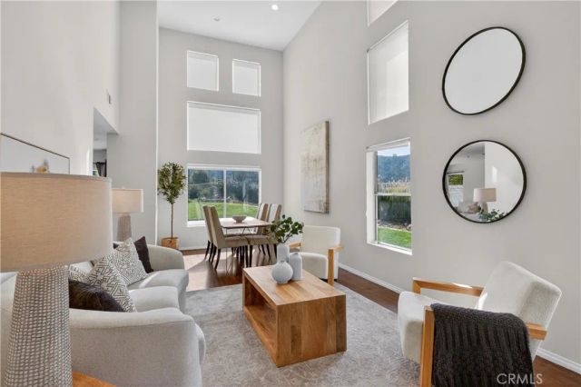 829 Calle La Primavera, Glendale, CA 91208