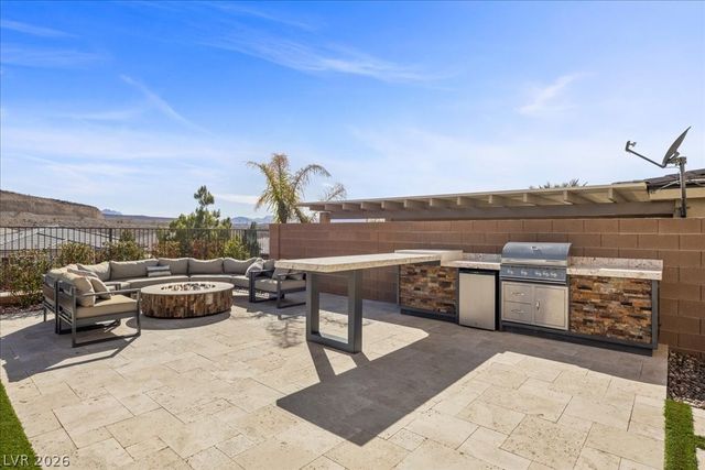13 Scenic Terrain Avenue, Henderson, NV 89011