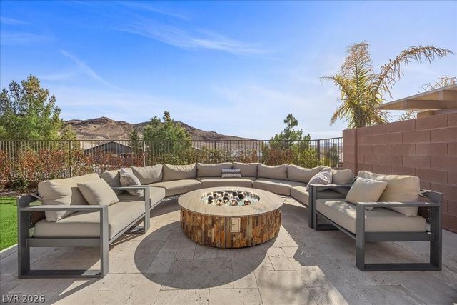 13 Scenic Terrain Avenue, Henderson, NV 89011