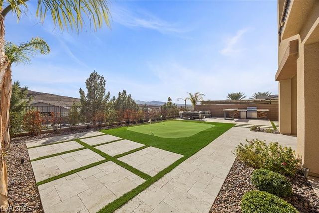 13 Scenic Terrain Avenue, Henderson, NV 89011