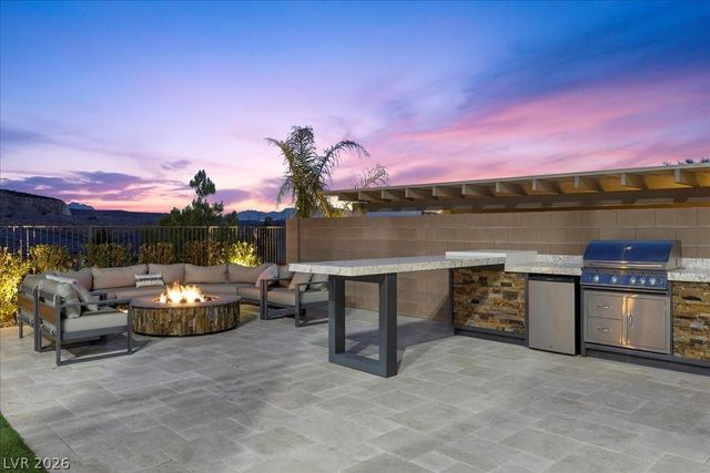 13 Scenic Terrain Avenue, Henderson, NV 89011
