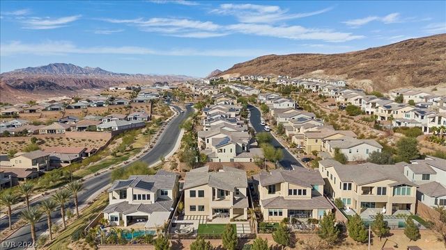 13 Scenic Terrain Avenue, Henderson, NV 89011