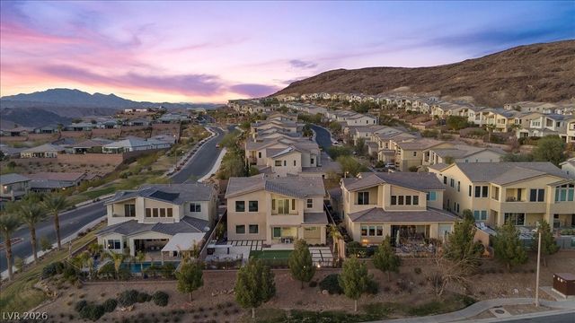 13 Scenic Terrain Avenue, Henderson, NV 89011