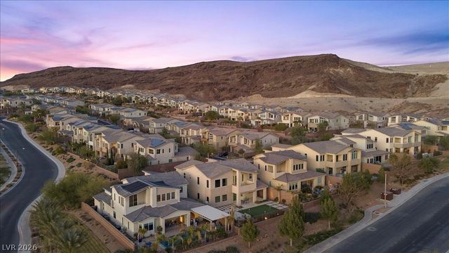 13 Scenic Terrain Avenue, Henderson, NV 89011