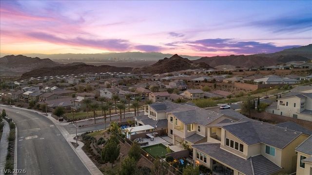 13 Scenic Terrain Avenue, Henderson, NV 89011