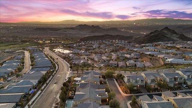13 Scenic Terrain Avenue, Henderson, NV 89011
