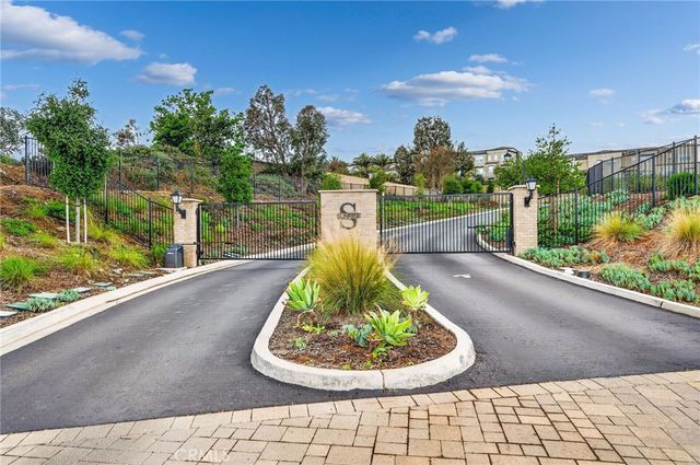 1218 Sunrise View 105, San Marcos, CA 92078