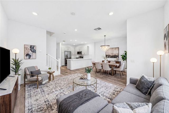 1218 Sunrise View 105, San Marcos, CA 92078