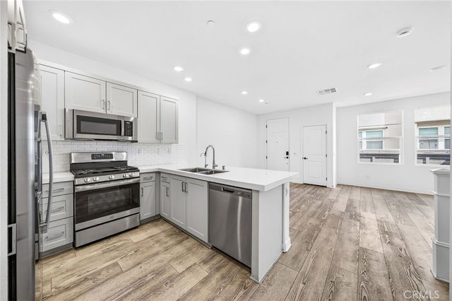 1218 Sunrise View 105, San Marcos, CA 92078