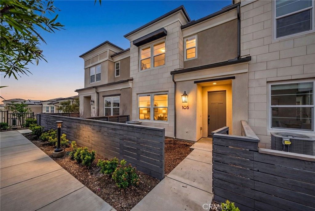 1218 Sunrise View 105, San Marcos, CA 92078
