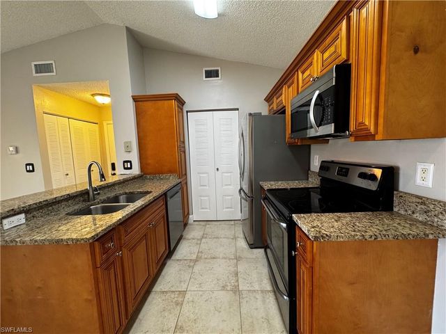 2226 Arbour Walk CIR # 1926, Naples, FL 34109