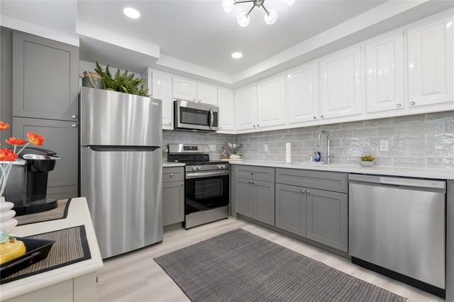 524 SPANISH DRIVE S 125, Longboat Key, FL 34228