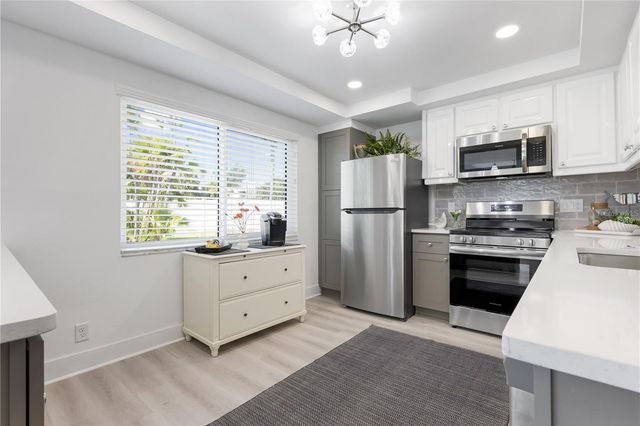 524 SPANISH DRIVE S 125, Longboat Key, FL 34228