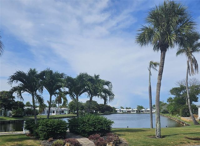 524 SPANISH DRIVE S 125, Longboat Key, FL 34228