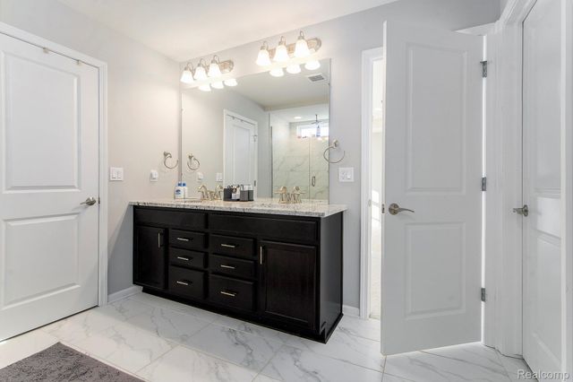 58543 Navarra Drive, South Lyon, MI 48178