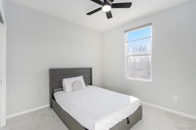 58543 Navarra Drive, South Lyon, MI 48178