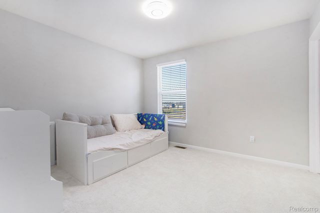 58543 Navarra Drive, South Lyon, MI 48178