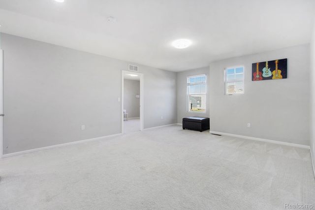 58543 Navarra Drive, South Lyon, MI 48178