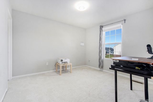 58543 Navarra Drive, South Lyon, MI 48178