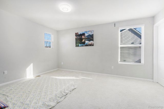 58543 Navarra Drive, South Lyon, MI 48178