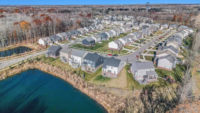 58543 Navarra Drive, South Lyon, MI 48178