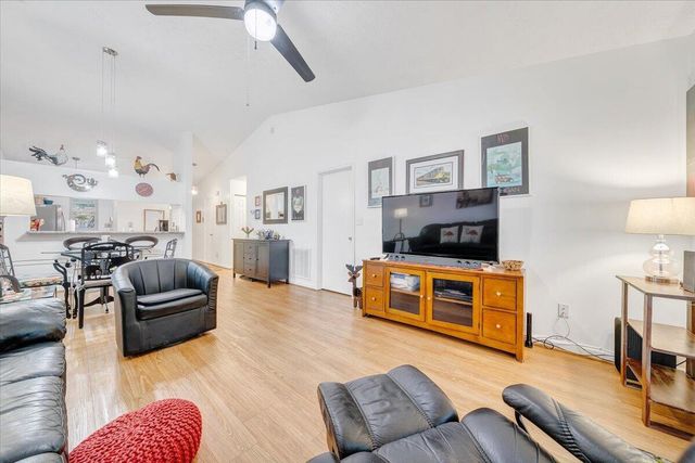 390 Tinkerview DR, Cloverdale, VA 24077