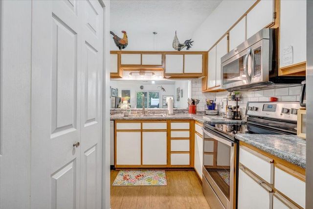 390 Tinkerview DR, Cloverdale, VA 24077