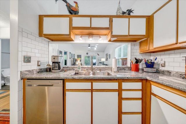 390 Tinkerview DR, Cloverdale, VA 24077