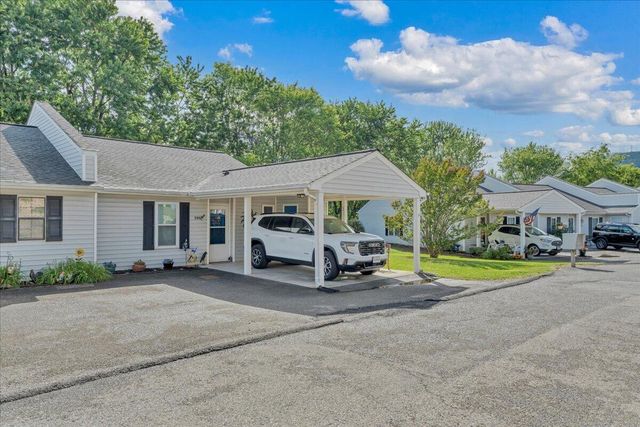 390 Tinkerview DR, Cloverdale, VA 24077