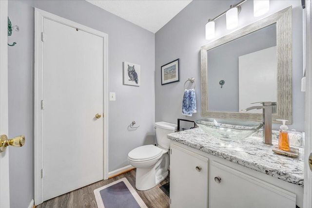 390 Tinkerview DR, Cloverdale, VA 24077
