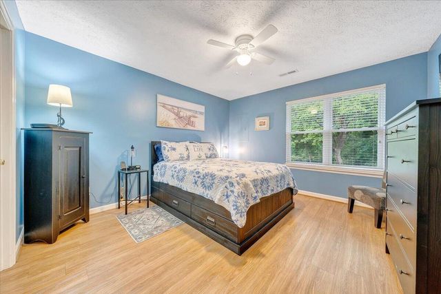 390 Tinkerview DR, Cloverdale, VA 24077