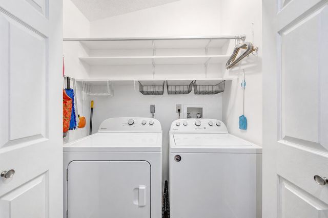 390 Tinkerview DR, Cloverdale, VA 24077