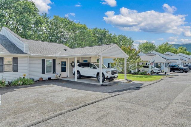 390 Tinkerview DR, Cloverdale, VA 24077