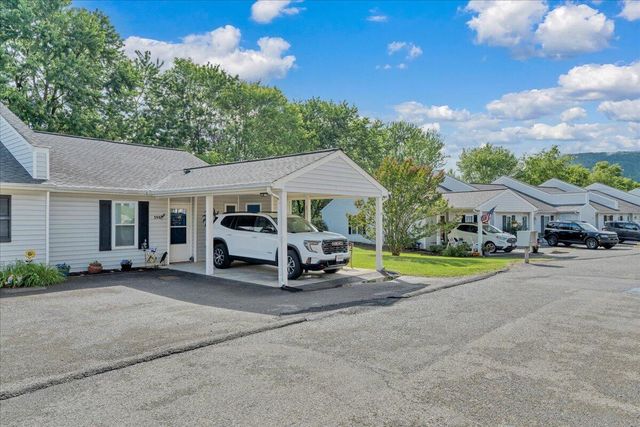 390 Tinkerview DR, Cloverdale, VA 24077