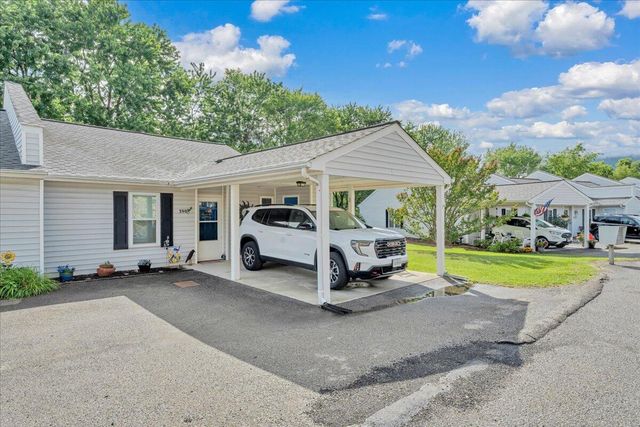 390 Tinkerview DR, Cloverdale, VA 24077