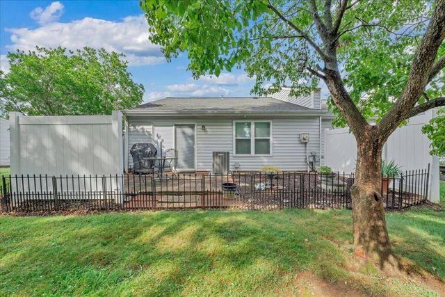 390 Tinkerview DR, Cloverdale, VA 24077