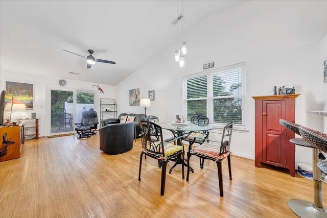 390 Tinkerview DR, Cloverdale, VA 24077
