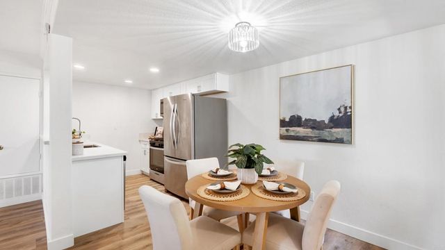 415 Stoney Point Way 106, Oceanside, CA 92058