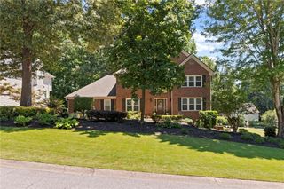 6053 Braidwood Close, Acworth, GA 30101