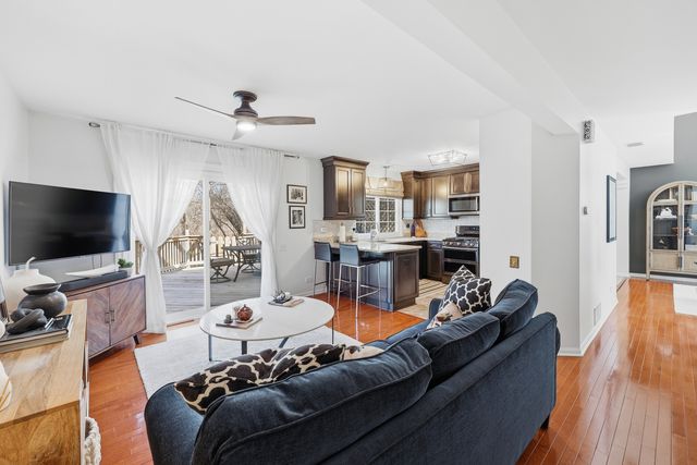 1268 Spaulding Road, Bartlett, IL 60103