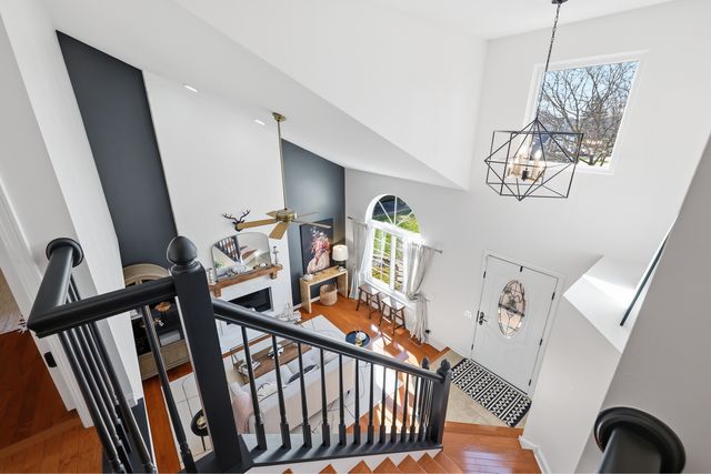 1268 Spaulding Road, Bartlett, IL 60103